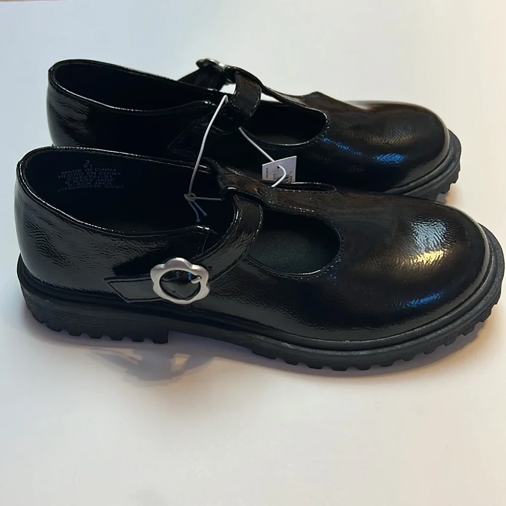 Old Navy Dress Shoes Chunky Mary Jane Black Patent Leather Flower Buckle New